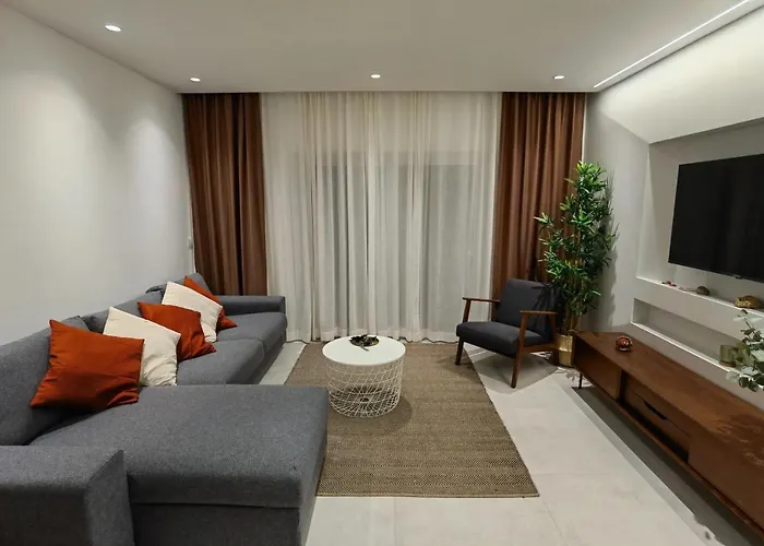 211 Moderno Com Vista A Piscina No Centro Da