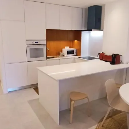 211 Moderno Com Vista A Piscina No Centro Da