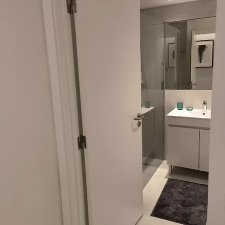 211 Moderno Com Vista A Piscina No Centro Da Apartamento *