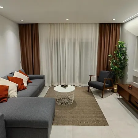 211 Moderno Com Vista A Piscina No Centro Da