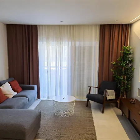 211 Moderno Com Vista A Piscina No Centro Da