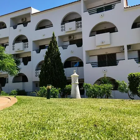 211 Moderno Com Vista A Piscina No Centro Da Апартаменты *